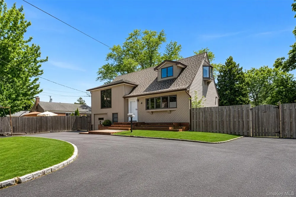 4 Sibley Place Huntington Station, NY 11746