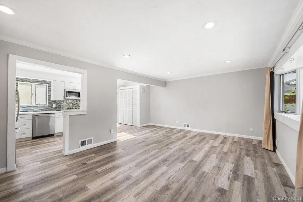 4 Sibley Place Huntington Station, NY 11746
