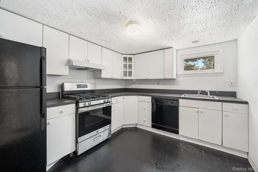4 Sibley Place Huntington Station, NY 11746