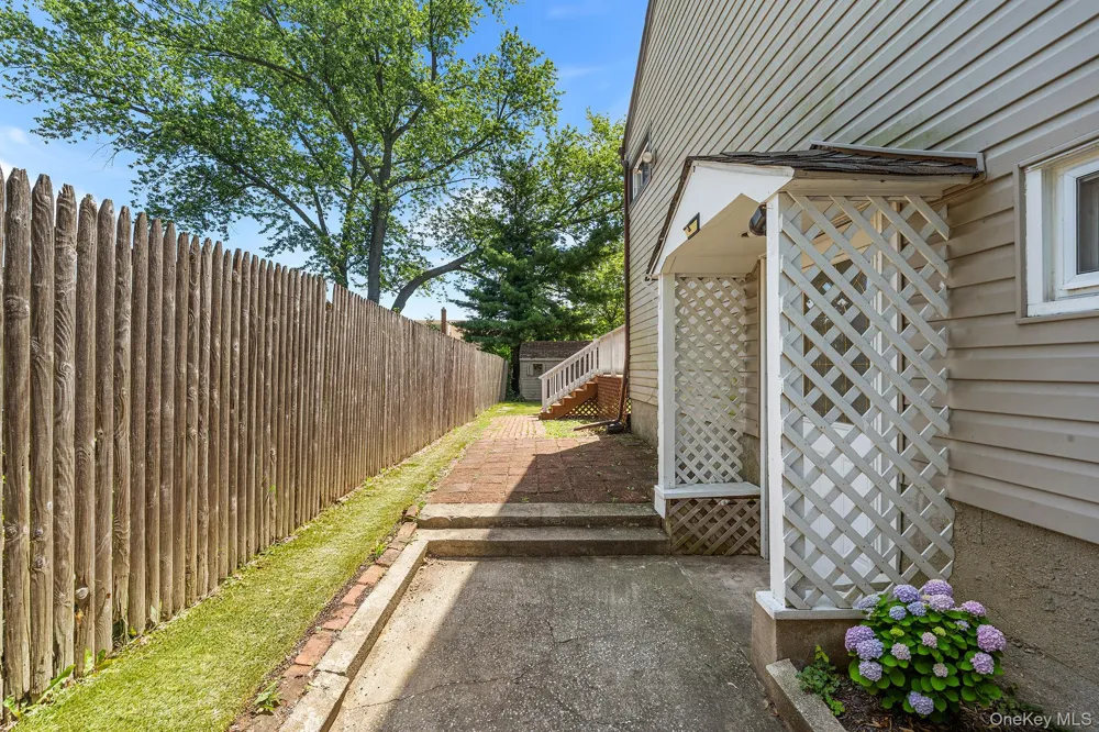 4 Sibley Place Huntington Station, NY 11746