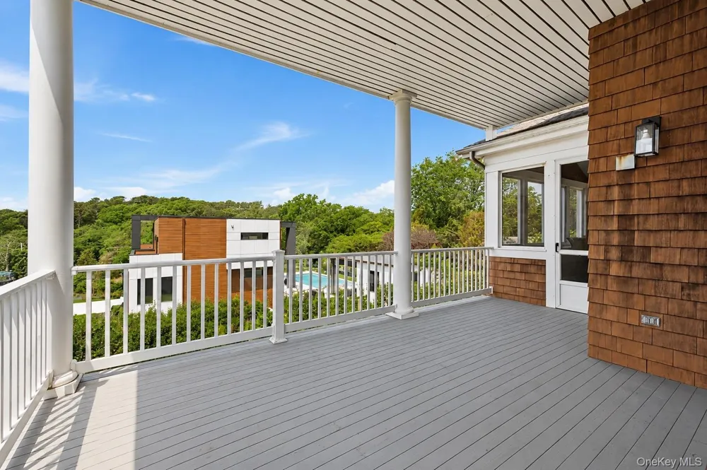 17 Oceanview Drive Southampton, NY 11968