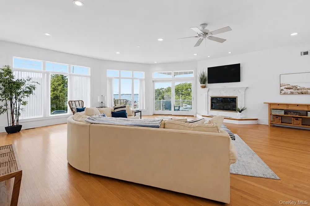 17 Oceanview Drive Southampton, NY 11968