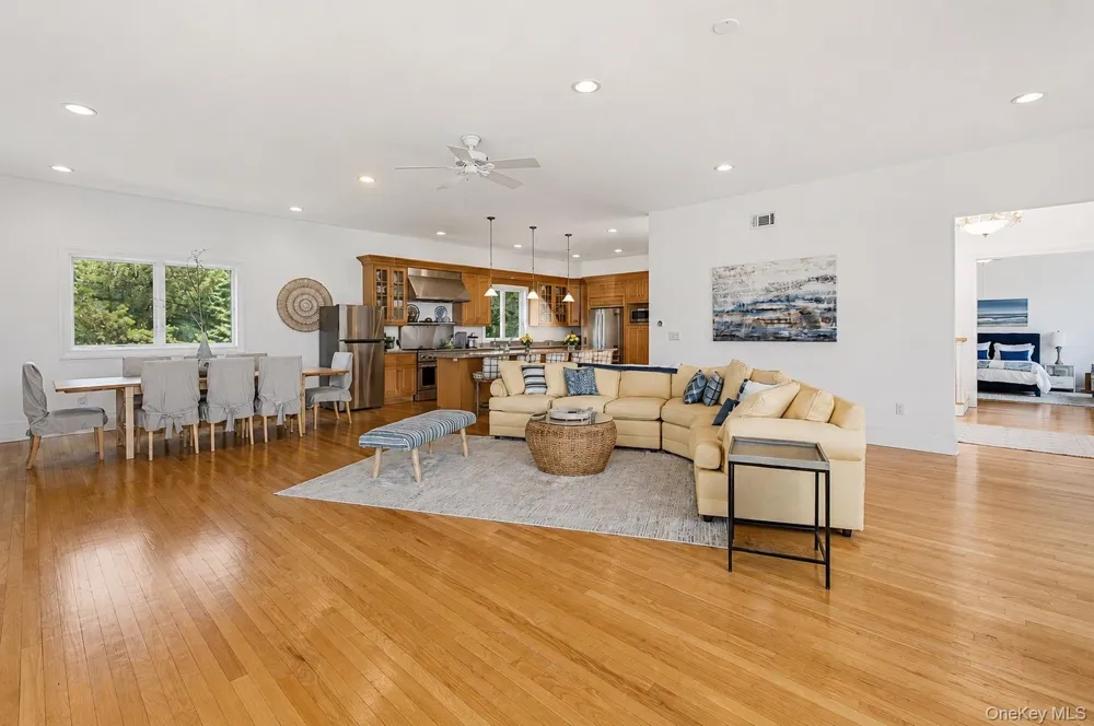 17 Oceanview Drive Southampton, NY 11968