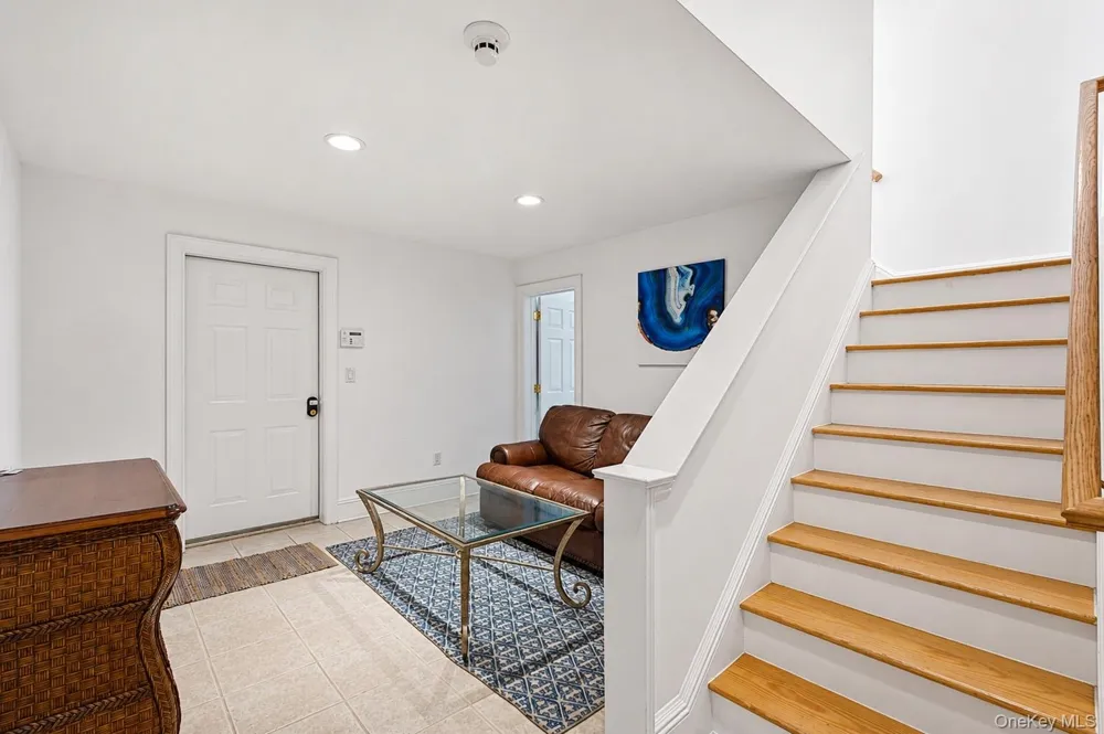 17 Oceanview Drive Southampton, NY 11968