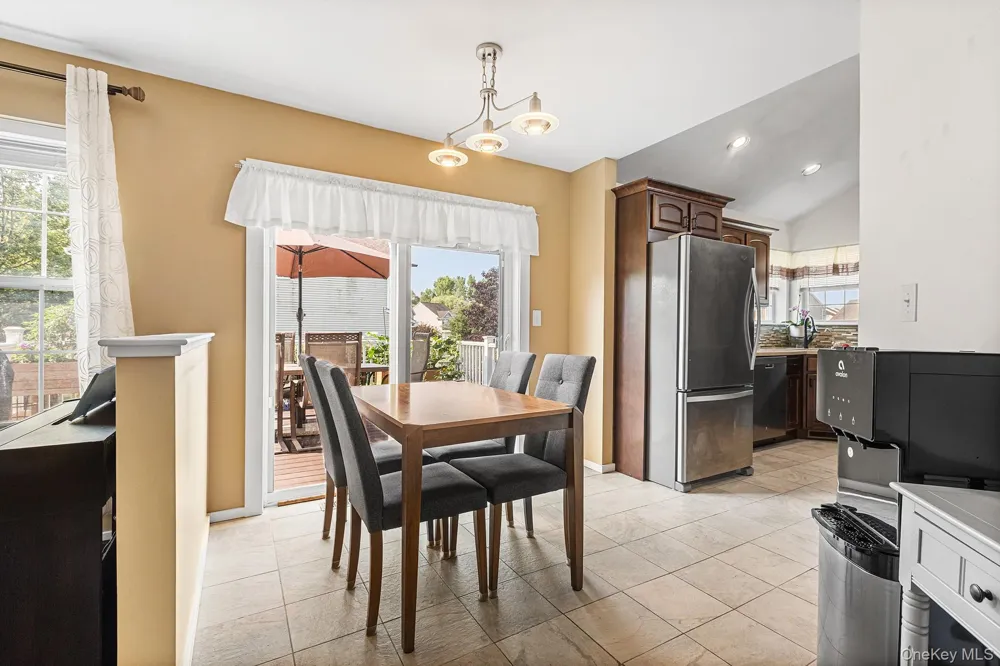 7 Woodfield Drive Washingtonville, NY 10992