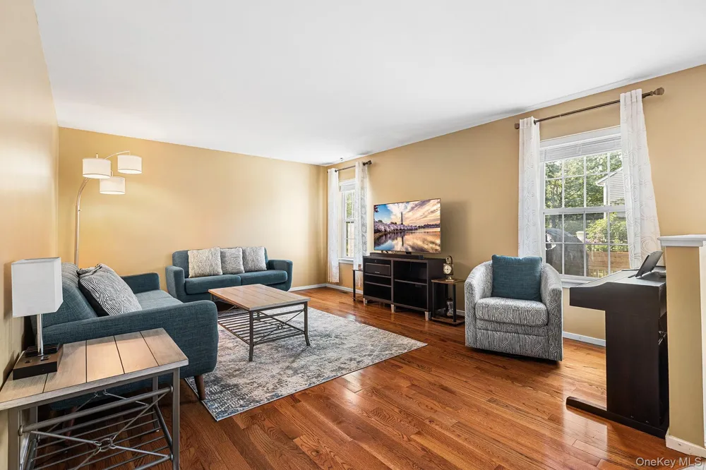 7 Woodfield Drive Washingtonville, NY 10992