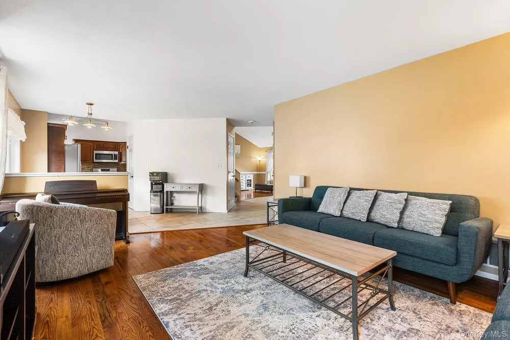 7 Woodfield Drive Washingtonville, NY 10992