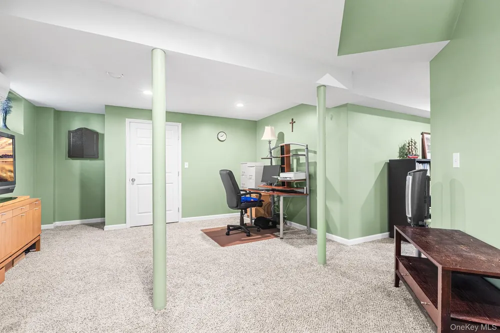 7 Woodfield Drive Washingtonville, NY 10992