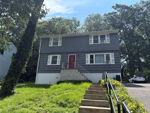 42 Roosevelt Avenue