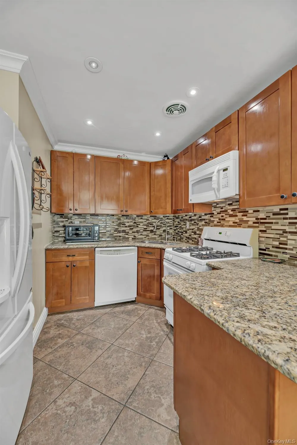 2137 Clinton Avenue Bronx, NY 10457