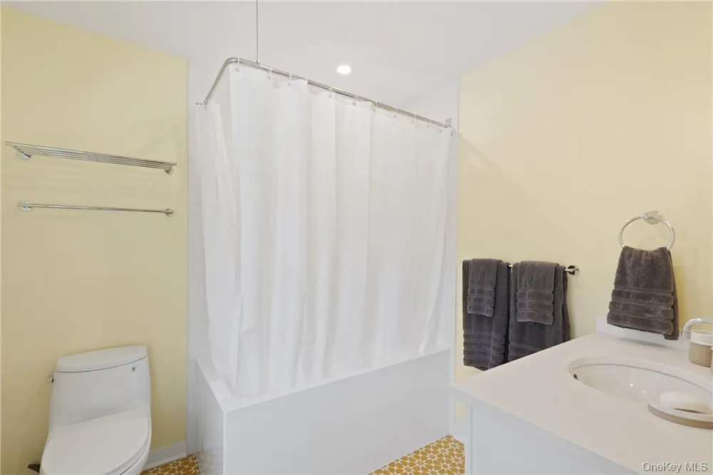 22 Waccabuc River Lane South Salem, NY 10590