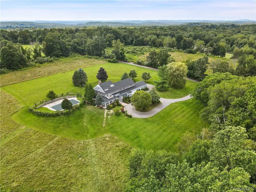 22 Waccabuc River Lane South Salem, NY 10590