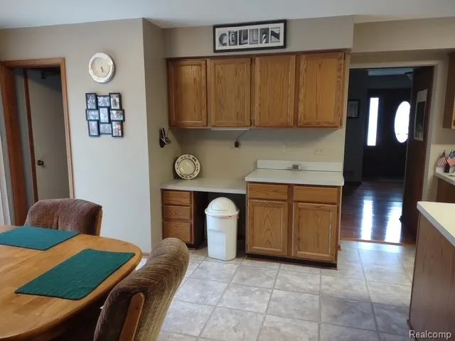 24760 SUTHERLAND DRIVE Novi City, MI 48374