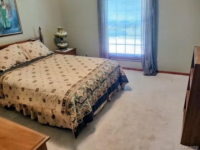 24760 SUTHERLAND DRIVE Novi City, MI 48374