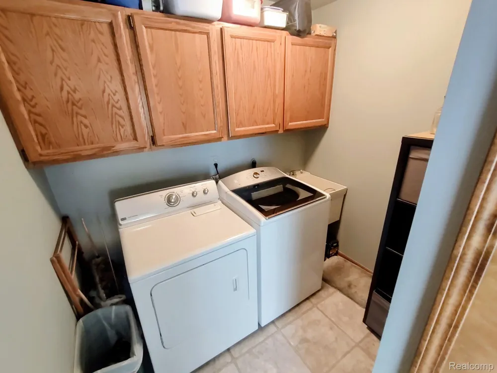 24760 SUTHERLAND DRIVE Novi City, MI 48374