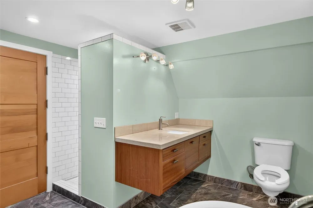 16928 464th Way SE North Bend, WA 98045