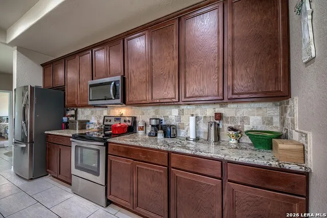 504 34th Street Hondo, TX 78861