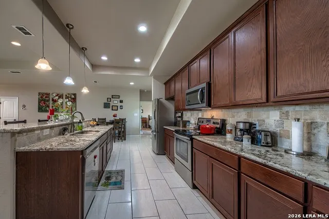 504 34th Street Hondo, TX 78861