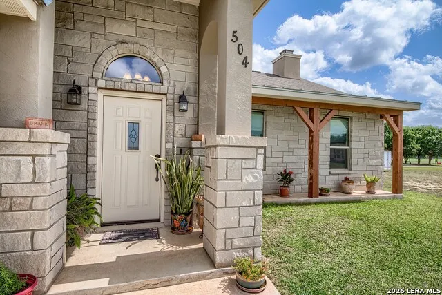 504 34th Street Hondo, TX 78861