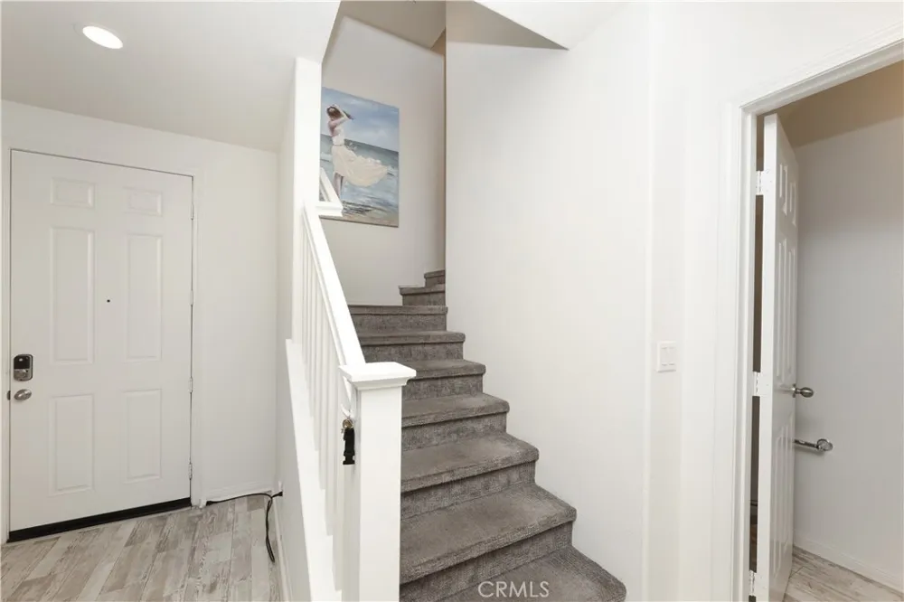 2878 Foxtail Pomona, CA 91767