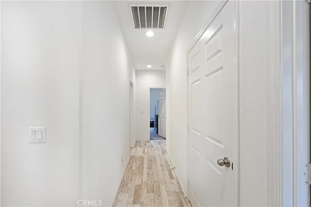 2878 Foxtail Pomona, CA 91767