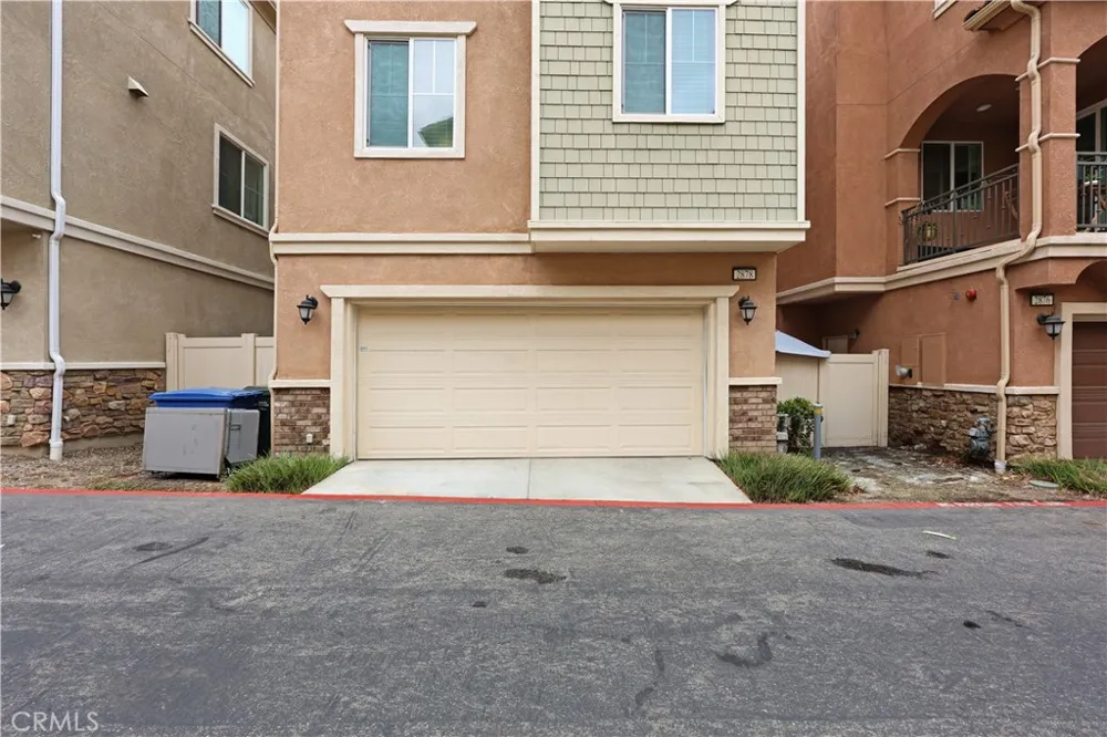2878 Foxtail Pomona, CA 91767
