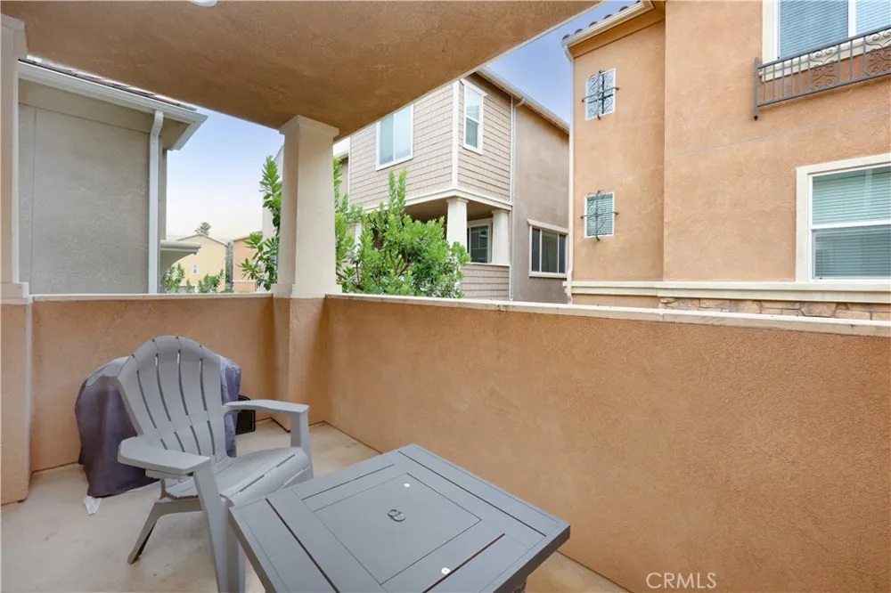 2878 Foxtail Pomona, CA 91767