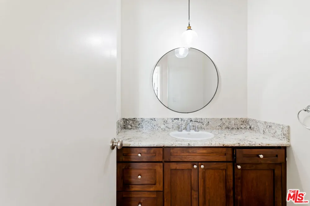 430 MAPLE DRIVE #203 Beverly Hills, CA 90210