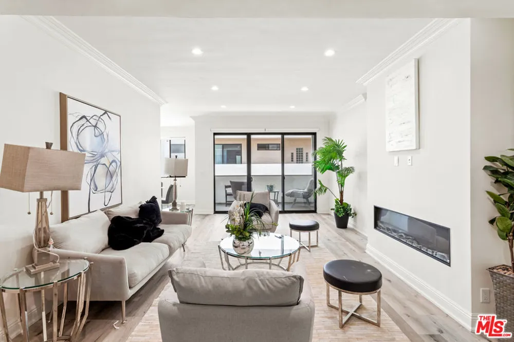 430 MAPLE DRIVE #203 Beverly Hills, CA 90210