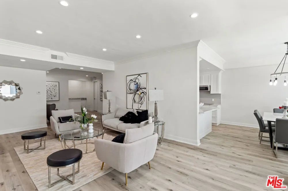 430 MAPLE DRIVE #203 Beverly Hills, CA 90210