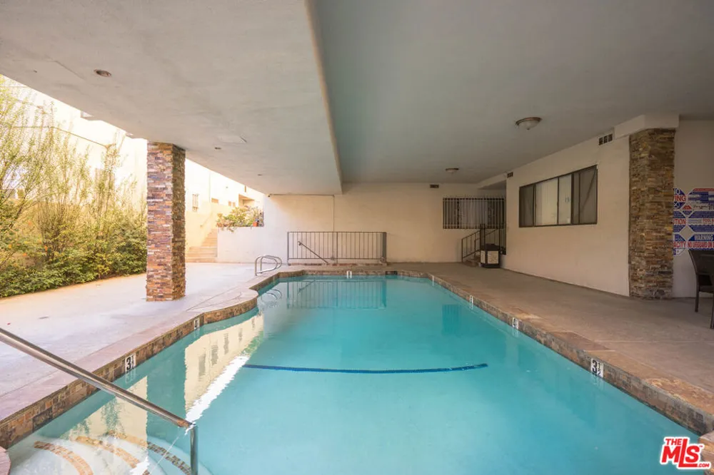 430 MAPLE DRIVE #203 Beverly Hills, CA 90210