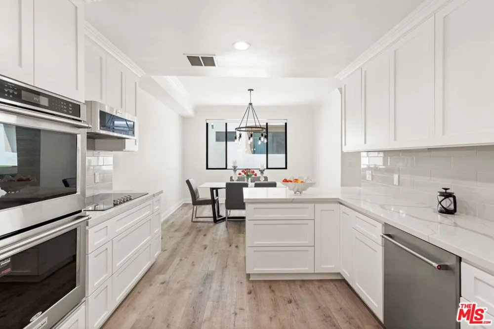 430 MAPLE DRIVE #203 Beverly Hills, CA 90210