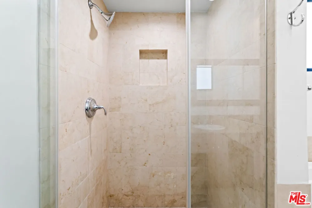 430 MAPLE DRIVE #203 Beverly Hills, CA 90210