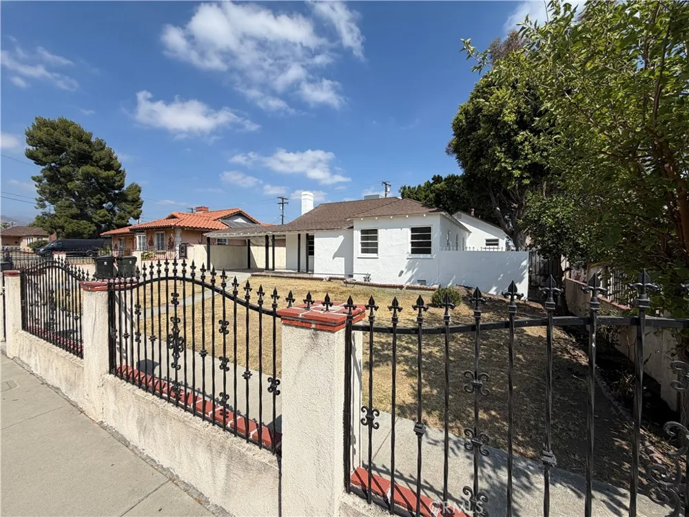 644 Hagar Street San Fernando, CA 91340