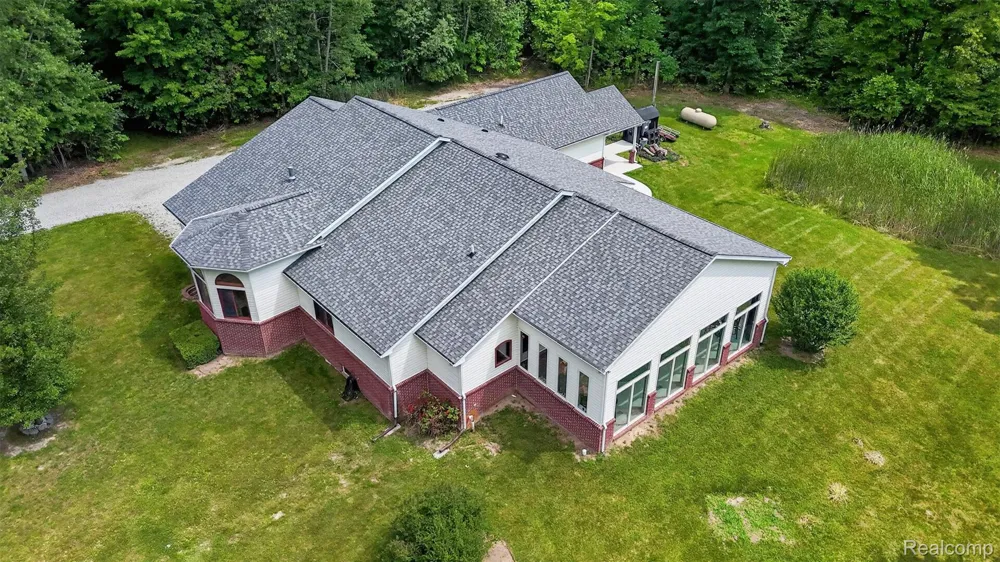 1621 Preservation Lane St Clair City, MI 48079