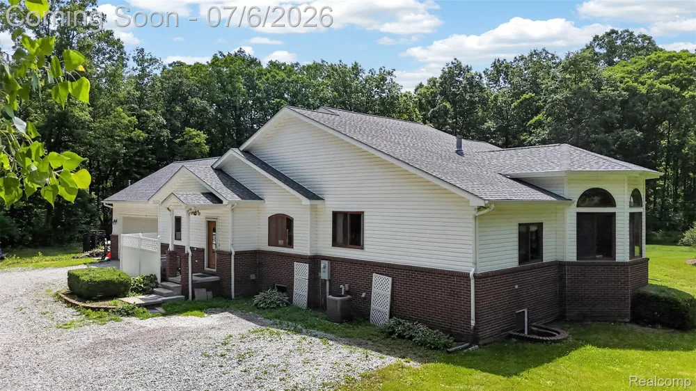 1621 Preservation Lane St Clair City, MI 48079