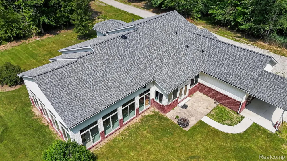 1621 Preservation Lane St Clair City, MI 48079
