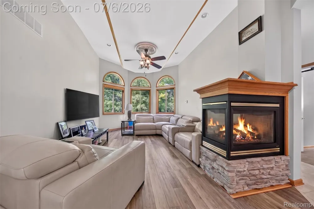 1621 Preservation Lane St Clair City, MI 48079