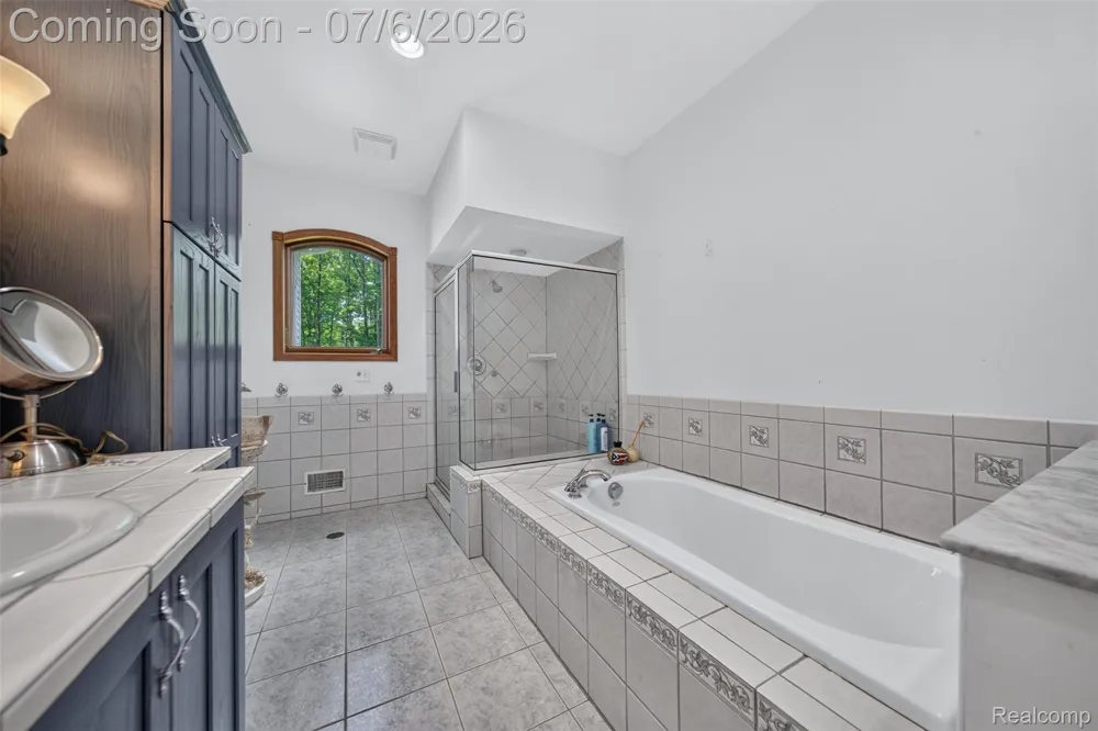 1621 Preservation Lane St Clair City, MI 48079