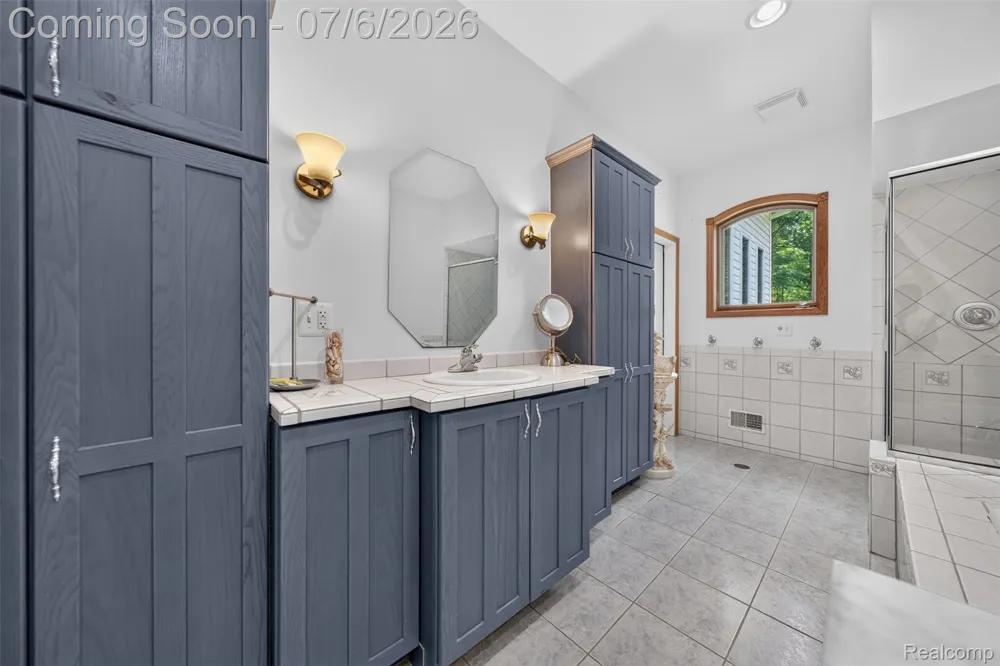1621 Preservation Lane St Clair City, MI 48079