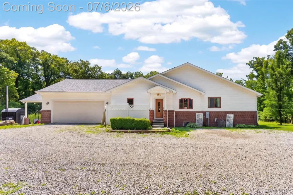 1621 Preservation Lane St Clair City, MI 48079