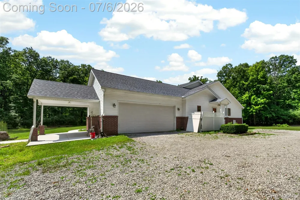 1621 Preservation Lane St Clair City, MI 48079