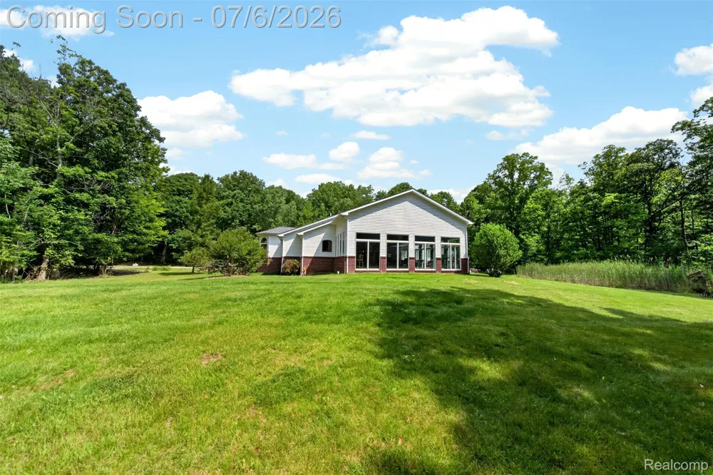 1621 Preservation Lane St Clair City, MI 48079