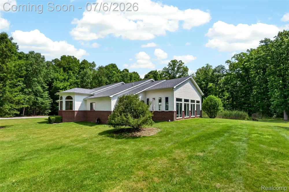 1621 Preservation Lane St Clair City, MI 48079