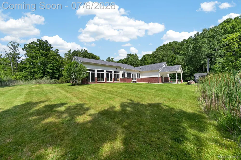 1621 Preservation Lane St Clair City, MI 48079