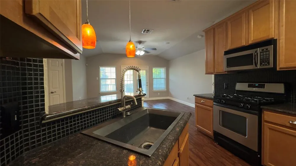 1900 Scofield Ridge Parkway #5501 Austin, TX 78727