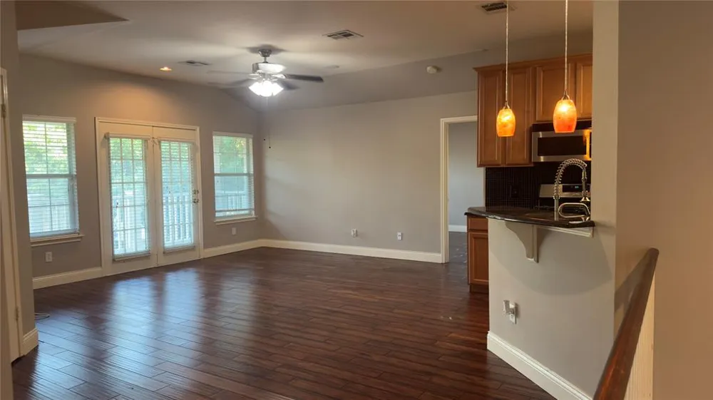 1900 Scofield Ridge Parkway #5501 Austin, TX 78727