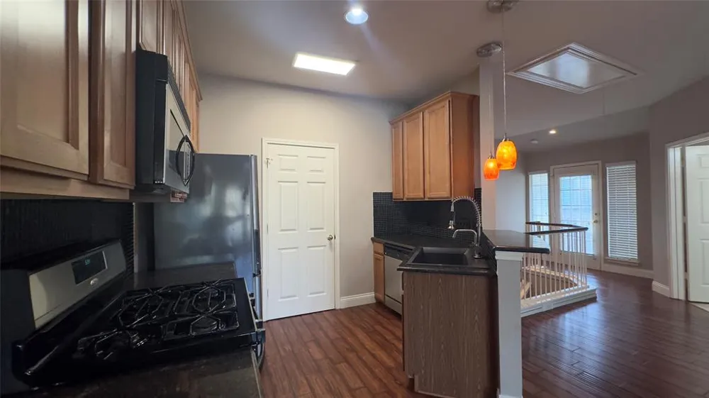 1900 Scofield Ridge Parkway #5501 Austin, TX 78727