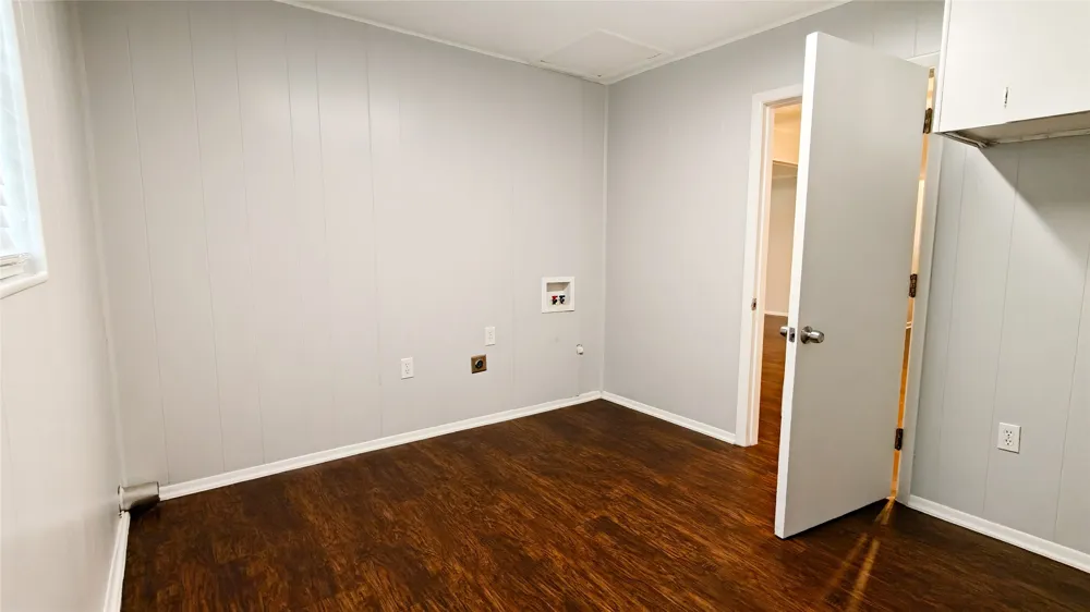 4800 Sabelle Lane Haltom City, TX 76117