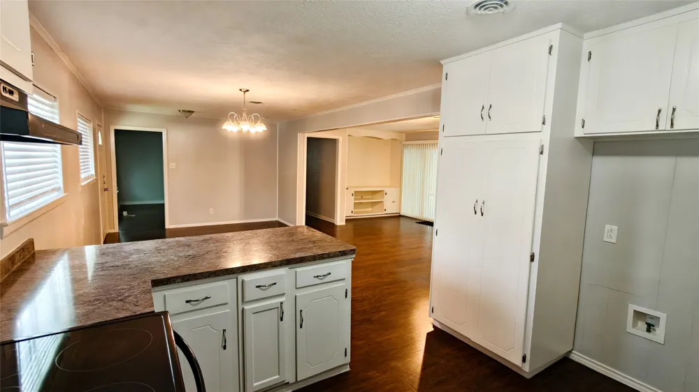 4800 Sabelle Lane Haltom City, TX 76117